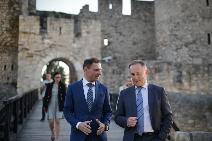 Tuzson Bence (balra) Belgrádba látogatott  