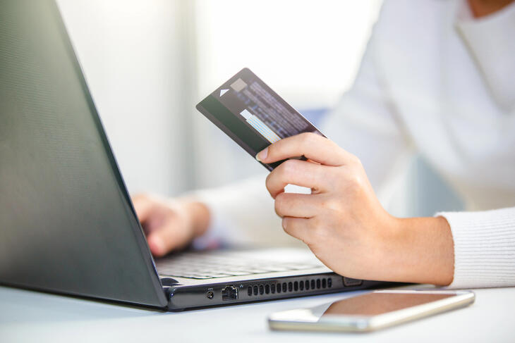 Lassan vége a jóvilágnak, jön a drágulás a bankoknál