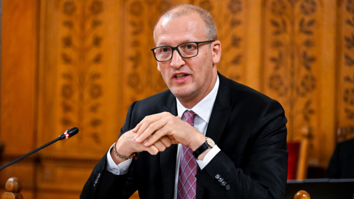 Tarr Zoltán a bizottsági meghallgatásán 