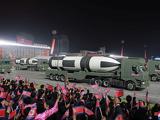 Észak-Korea elővette a rakétáit, és baljós ígéretet tett