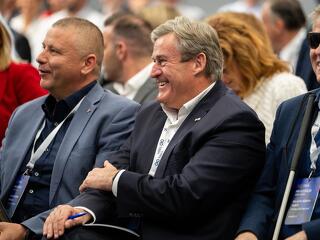 Kiszámoltuk, hogyan adózhat majd a Tisza-kormány alatt