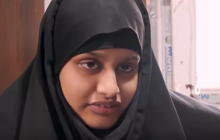 A dzsihád-feleség saját tárgyalására sem térhet vissza szülőhazájába