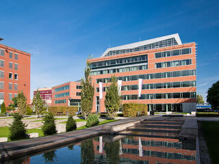 Feltételezett világháborús bomba miatt ma lezárások lesznek az Infoparknál