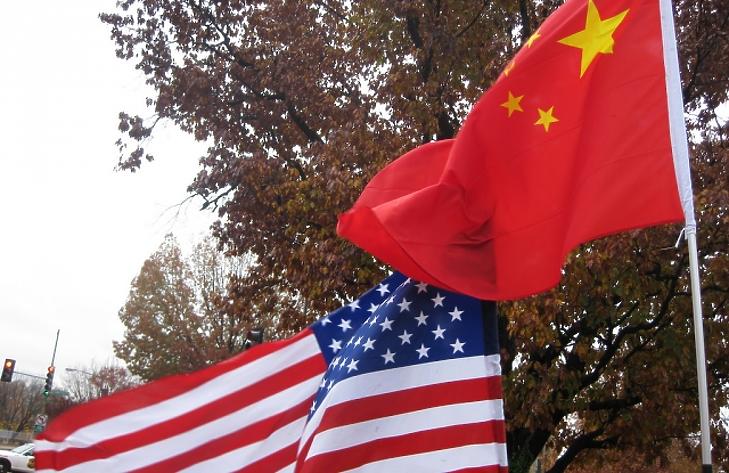Hétfőn újraindulnak a májusban megszakadt amerikai-kínai kereskedelmi tárgyalások