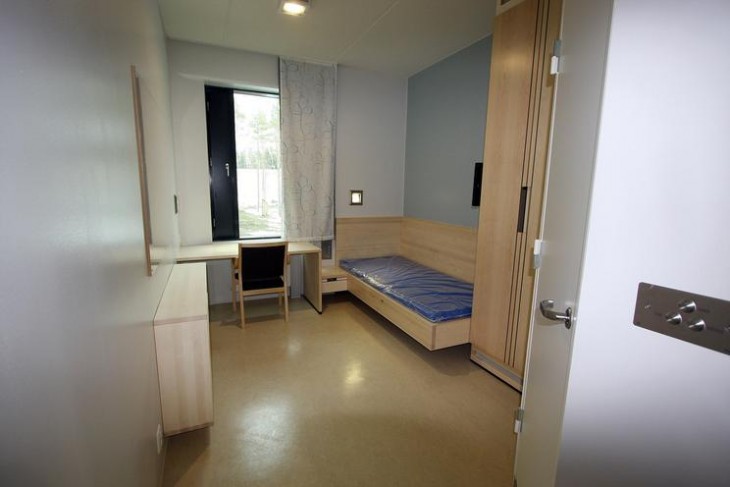 Breivik cellája. A tömeggyilkos szerint nem elég kényelmes. Fotó: Nothfoto