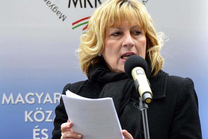 Háromnapos önkormányzati sztrájkot hirdettek a közalkalmazottak