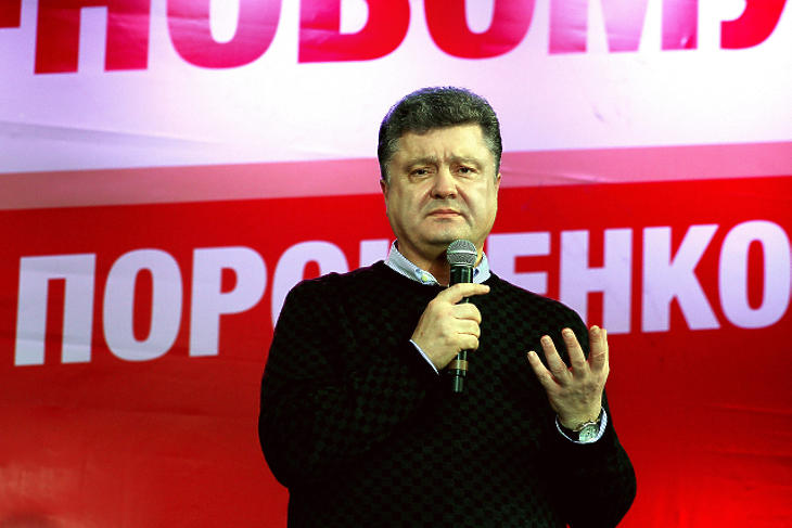 Porosenko fél a bukástól