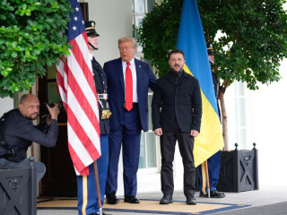 Trump nem zárta ki az amerikai békefenntartókat – Zelenszkij megtartaná a választást