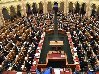 Megszavazta a parlament a jövő évi költségvetést