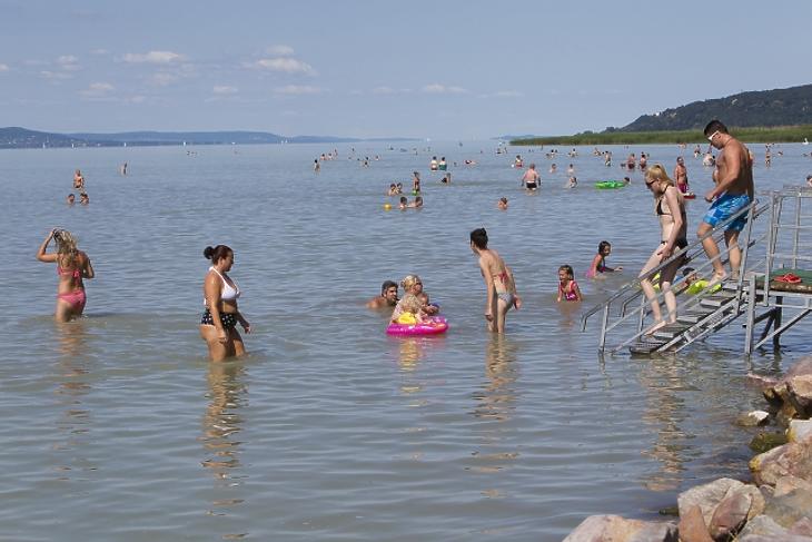 Strandrazziát indít a NAV