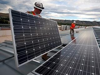 Újabb naperőművek épülnek Magyarországon - lassan elérik a plafont