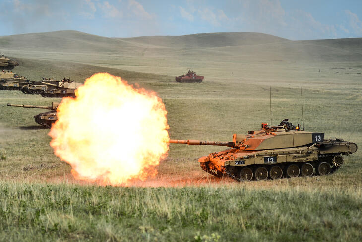 Brit tankokkal törhettek be Oroszországba az ukránok?