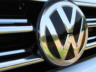 Jókora gyomrosba szaladt bele a Volkswagen