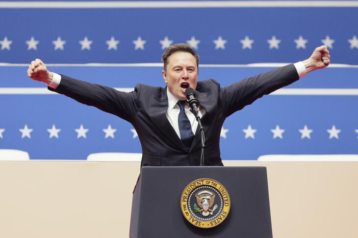 Elon Musk maga nagyon lelkes