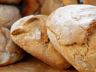 Az egekben a kenyér, a margarin és a párizsi ára