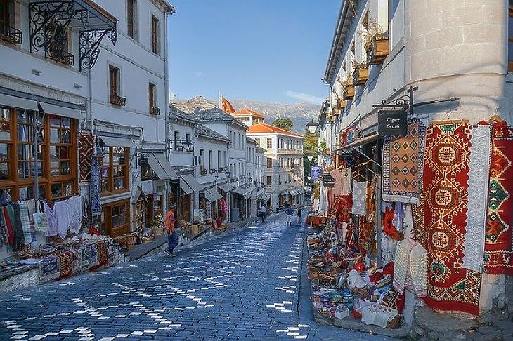 Négytagú családnak akár 240 ezer forint is lehet a nyaralás utáni PCR-teszt?