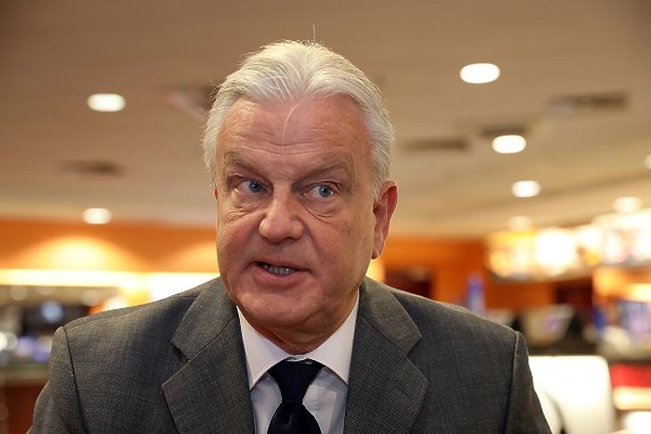 Figyelem! Módosult a klubrendezvényünk időpontja, május 13-án Dávid Ferenc lesz a vendégünk