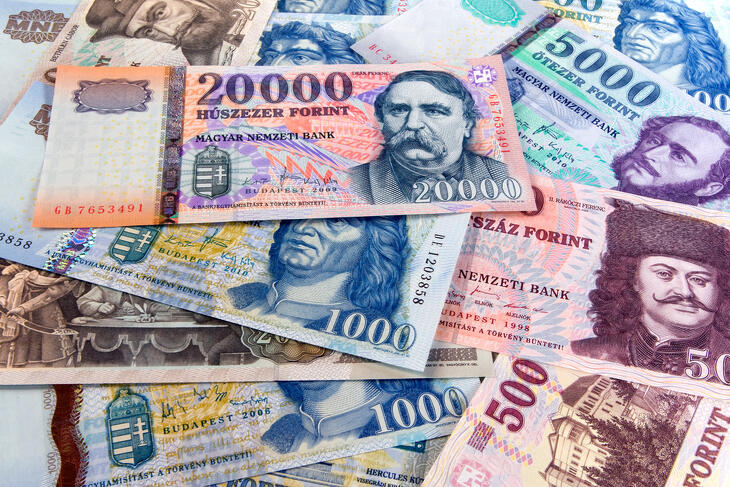 A forint külföldön jól érzi magát, és a tőzsdék is jól vannak