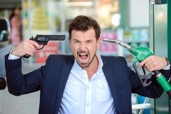 Rossz hír az autósoknak: jön a drágulás a kutakon