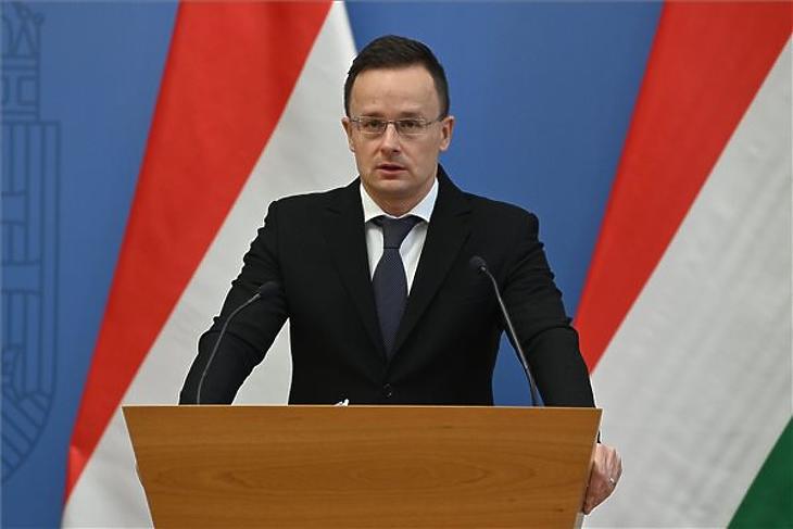 A vártnál is több kínai vakcina érkezik Magyarországra