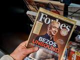 Nem fújolni, hanem megtapsolni kéne Jeff Bezos vagy Mészáros Lőrinc sikereit?