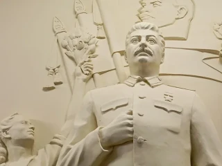Sztálint ábrázoló moszvai dombormű