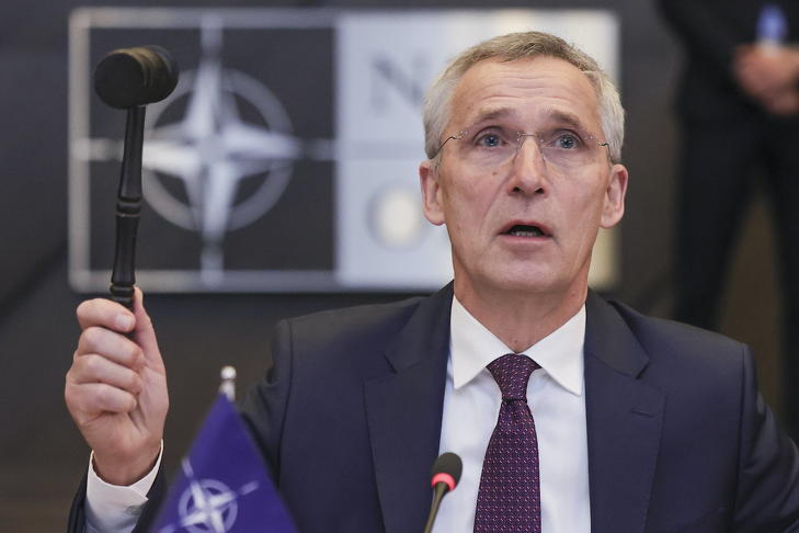 Stoltenberg szerint az orosz célpontok támadása belefér
