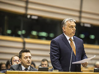Csökkentenék a képviselők számát – mi lenne Magyarországgal?