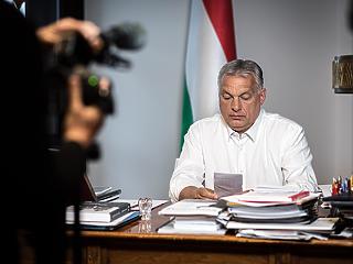A jövedelempótló támogatásból nem lehet megélni - ismerte be Orbán Viktor