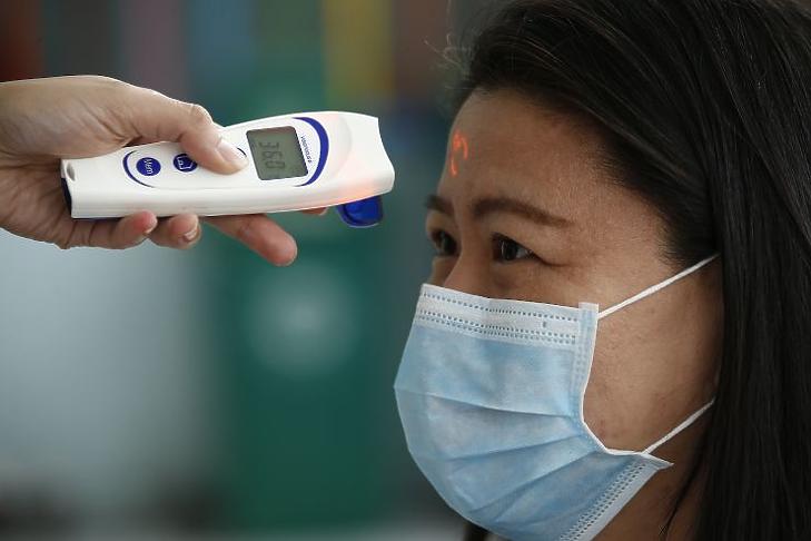 Koronavírus: továbbra sem sikerül megfékezni a világjárványt