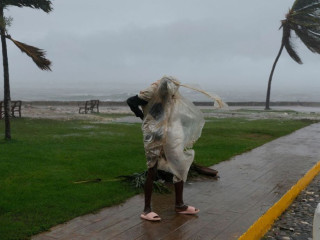 Tarol a világ legerősebb vihara: Kubában már 735 000 embert evakuáltak