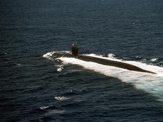 „Ezt keserűen meg fogják bánni” – kemény fenyegetés jött Iránból az elsüllyesztett hadihajó miatt