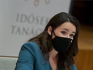 Alelnök maradhat Novák Katalin, de Rogán Antal is ott  az Idősek Tanácsának ülésein