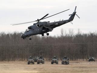 Ezerszámra onthatja magából a katonai gépeket a Rába