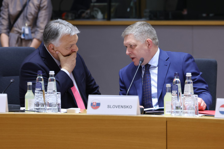 Orbán Viktor miniszterelnök és Robert Fico szlovák miniszterelnök a márciusi EU-csúcson  