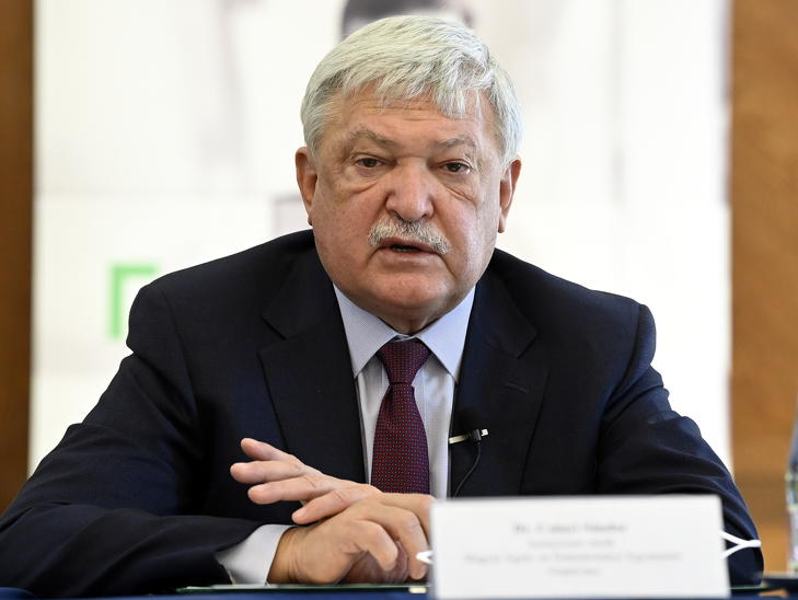 Óriási összeget kapott Csányi Sándor az OTP-részvényeiért