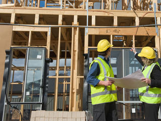 Keresleti problémák tükröződnek a februári építőipari számokban