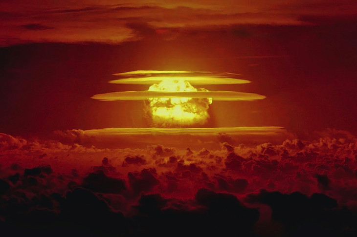 A legnagyobb robbanóerejű amerikai kísérleti robbantás 1954-ben, a Bikini-atollon történt