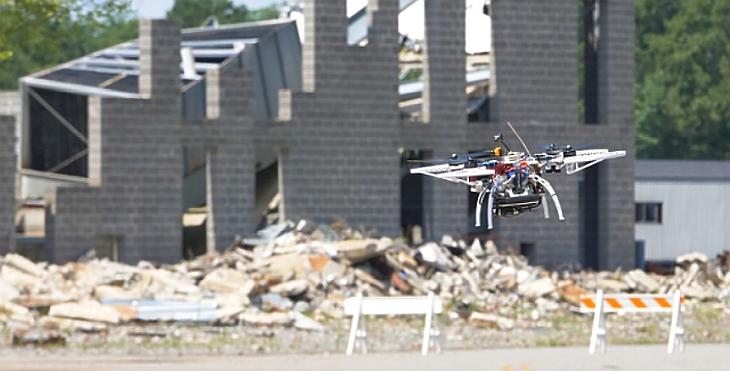 Komolyan embervadász drónt fejlesztetettek az amerikaiak?