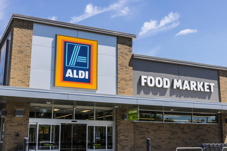 Kedd Aldi Új ötlettel menne közelebb a vevőkhöz az Aldi, miközben a Lidl ünnepel 