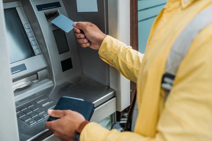 Lázár János bejelentette az ATM-cunamit