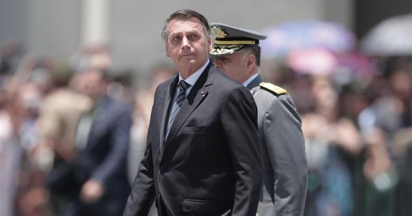 Bolsonaro bujkálása miatt magyarázkodhat a magyar nagykövet Brazíliában
