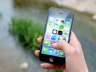 Lekevertek egy sallert az iPhone-oknak