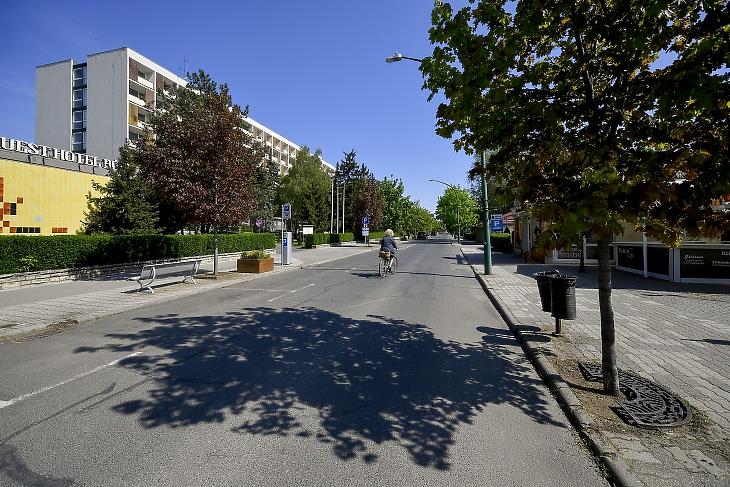 Koronavírus: történelmi összeomlást jeleznek a KSH adatai