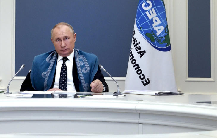 Vlagyimir Putyin orosz elnök egy virtuális csúcstalálkozón 2021. novemberében. (Fotó: MTI/AP/Szputnyik/Mihail Mecel)