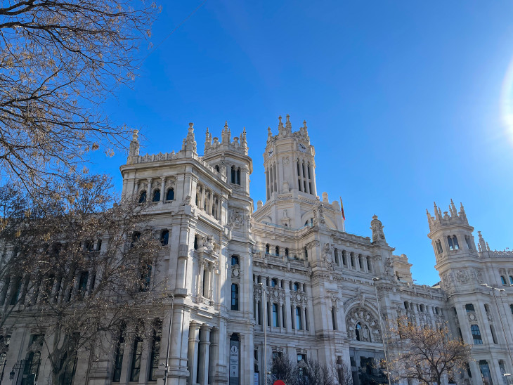  Palacio de Cibeles - a tetején panorámakilátóval