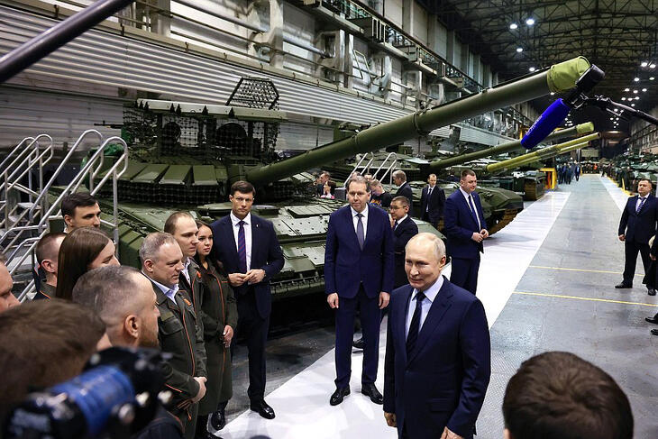 Végül Vlagyimir Putyin is beáll dolgozni az Uralvagonzagod üzemébe?