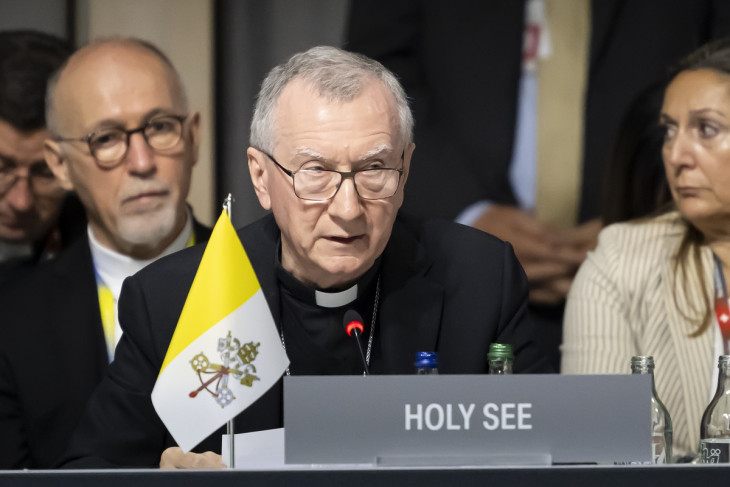 Pietro Parolin bíboros, vatikáni államtitkár négy ukrajnai városba is ellátogatott