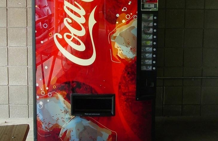 Lassan vége a csalásnak: az italautomatákra is rálát a NAV 