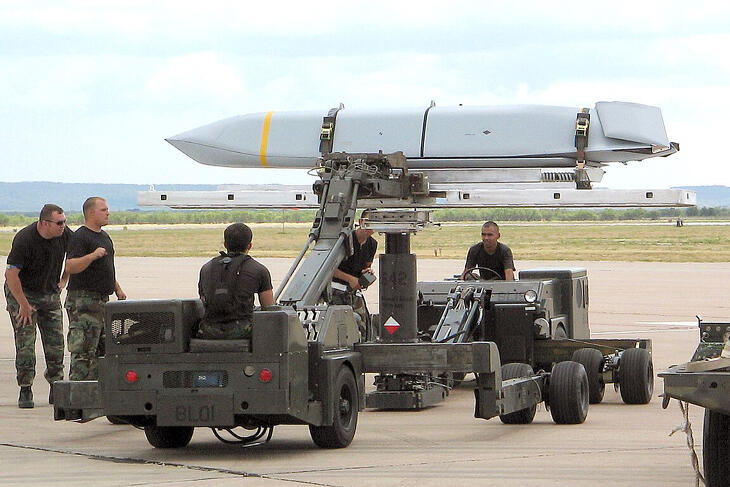 AGM-158 JASSM cirkálórakéta. Messzire száll, de nem olcsón